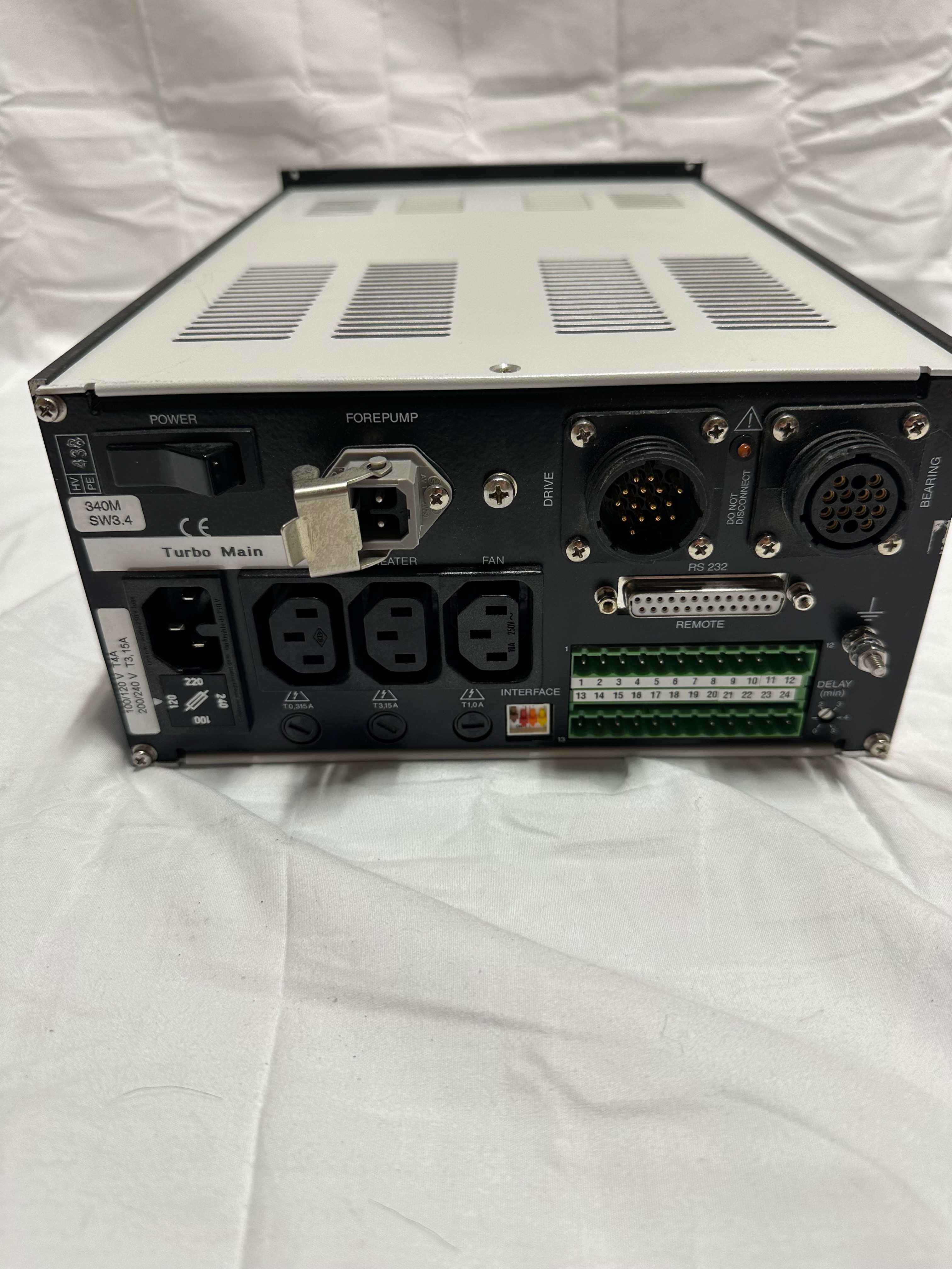 Leybold TurboTronik NT340M Turbo pump controller view 2