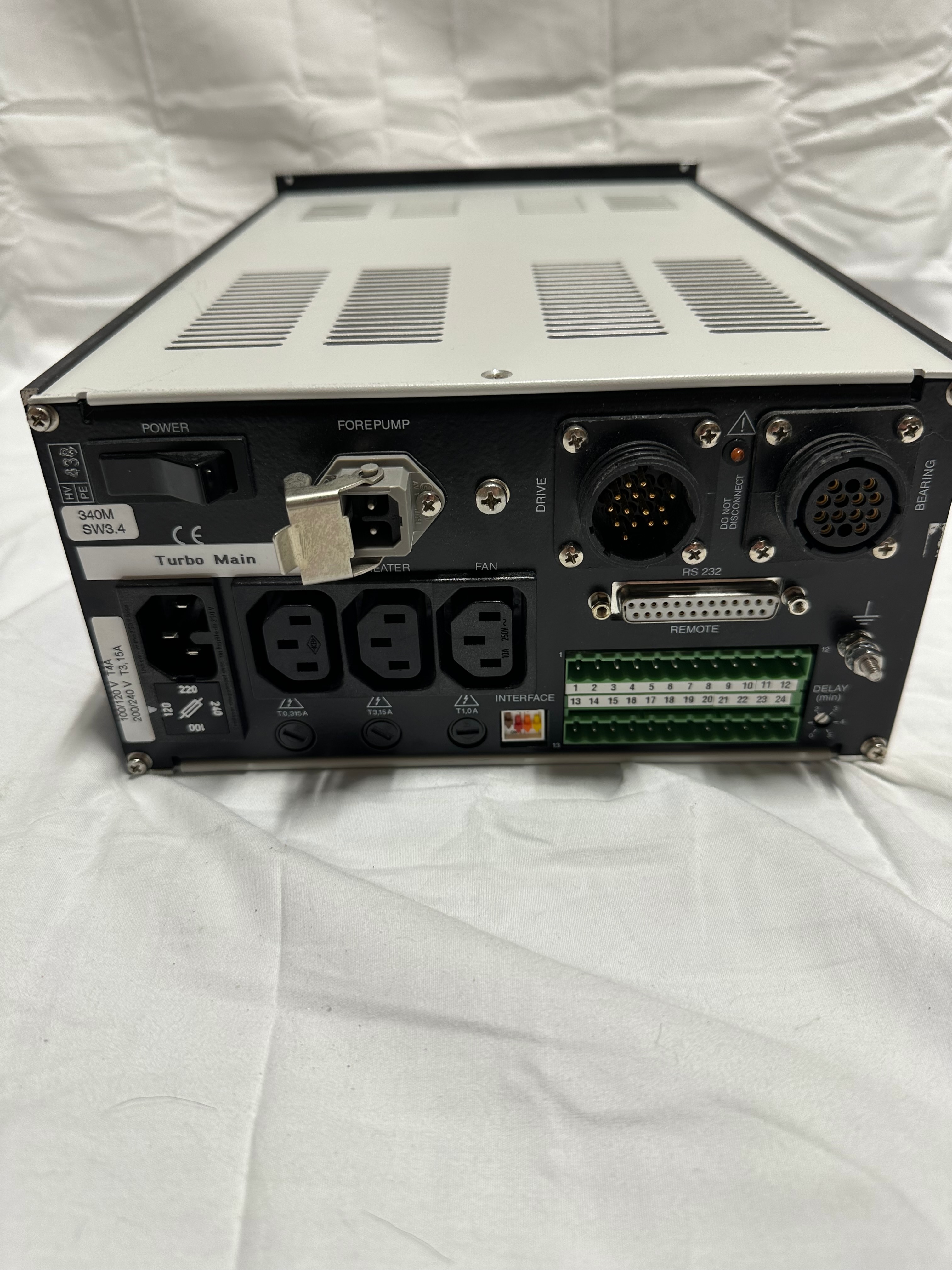 Leybold TurboTronik NT340M Turbo pump controller view 3