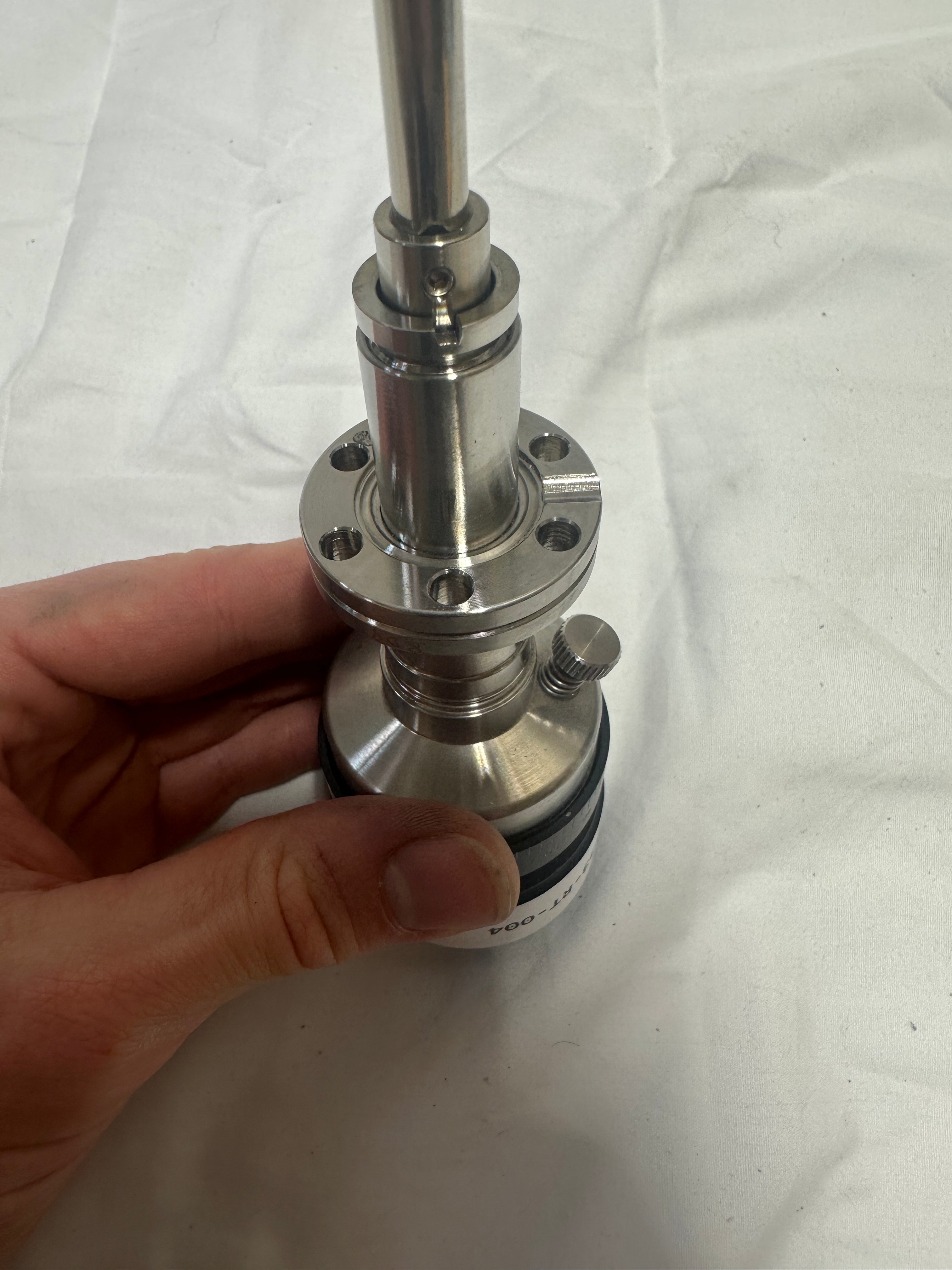 CF1.33 rotary feedthrough view 2