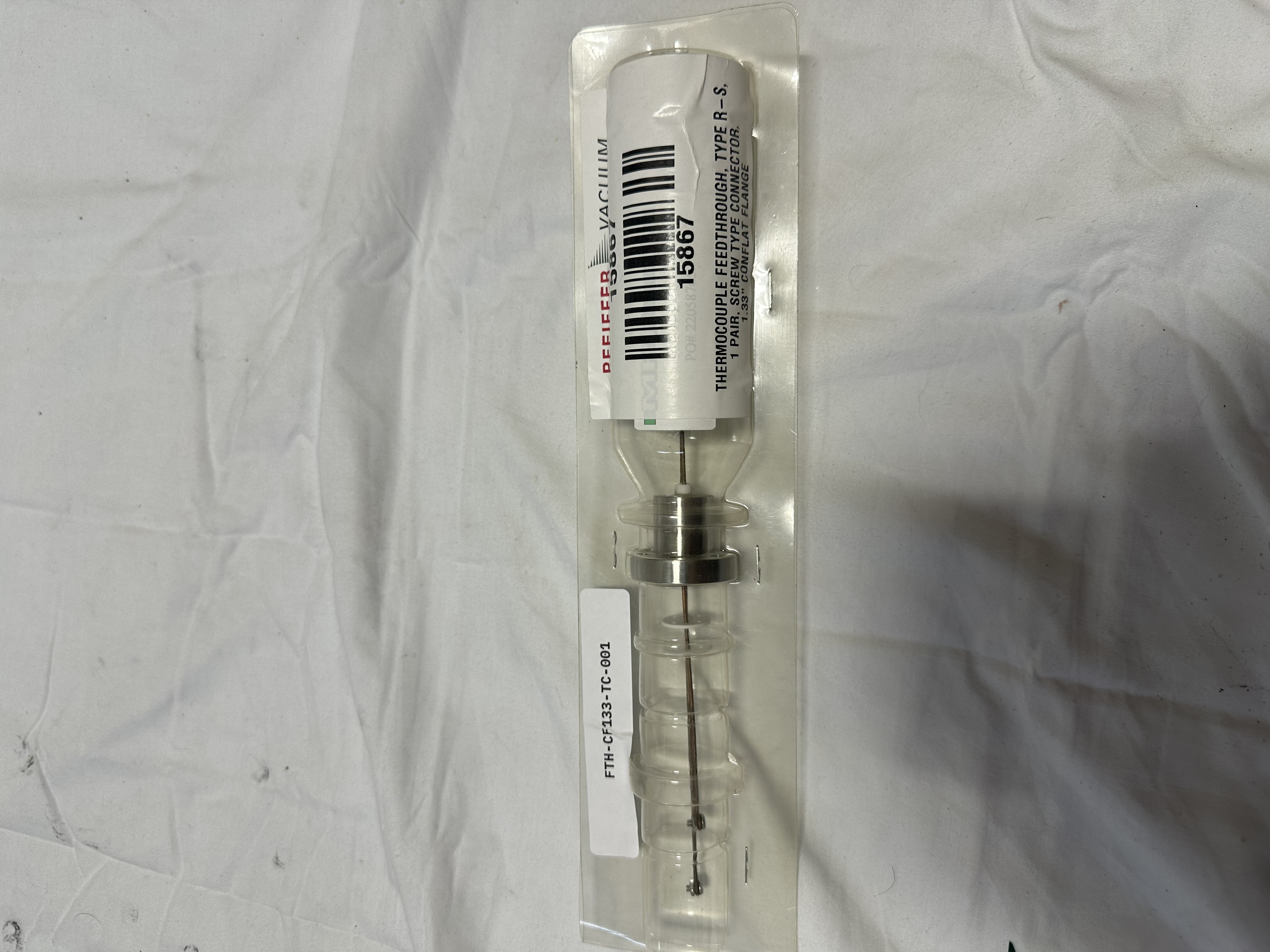 Pfeiffer 15867 CF1.33 Thermocouple Feedthrough