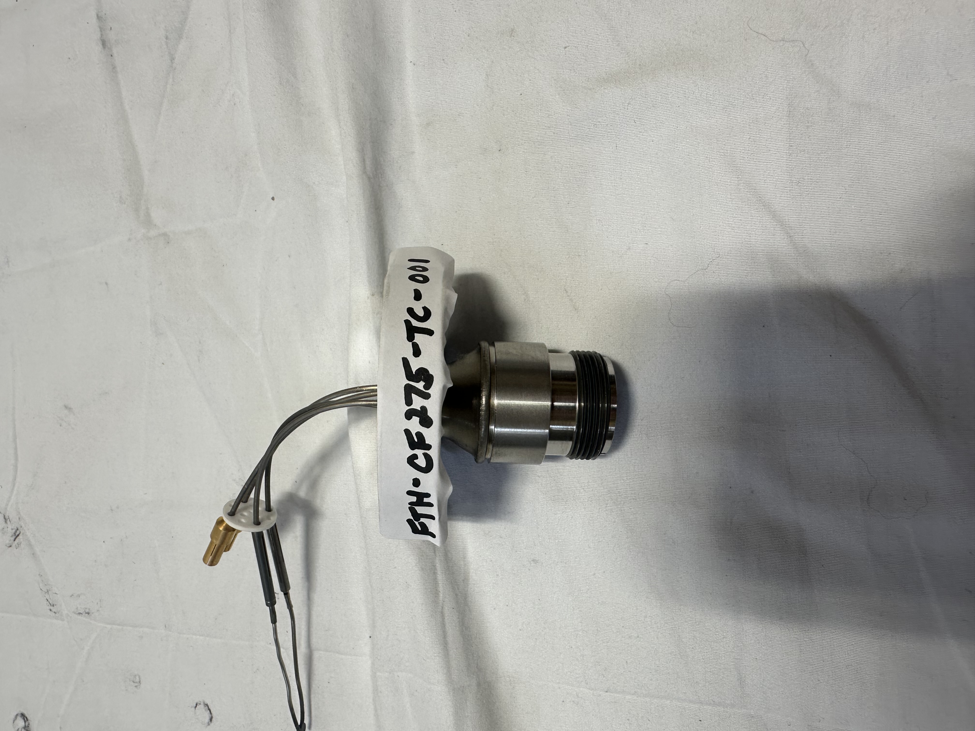 CF2.75 Thermocouple Feedthrough, 4-Pin + 2-Pin view 2