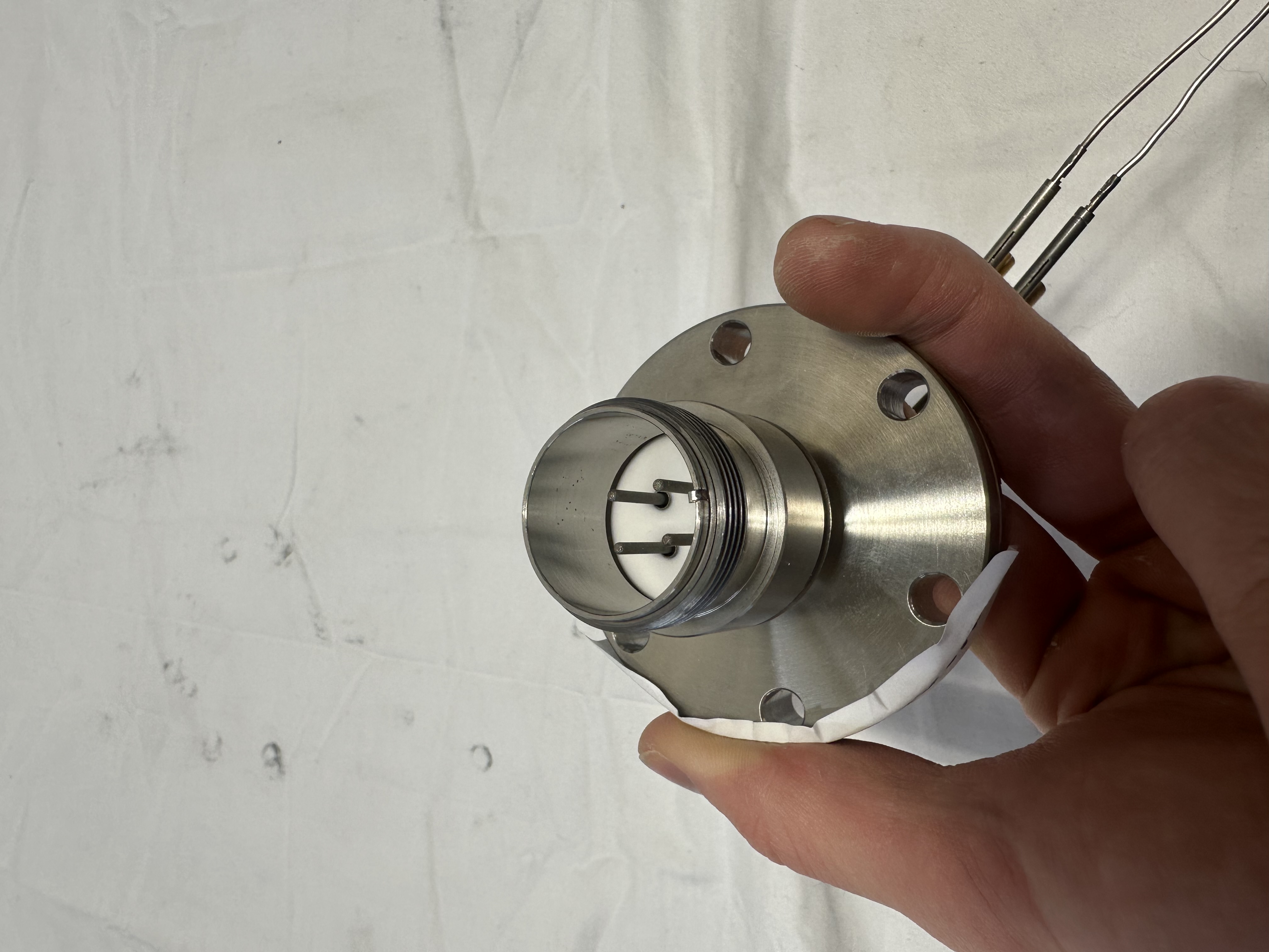 CF2.75 Thermocouple Feedthrough, 4-Pin + 2-Pin view 3