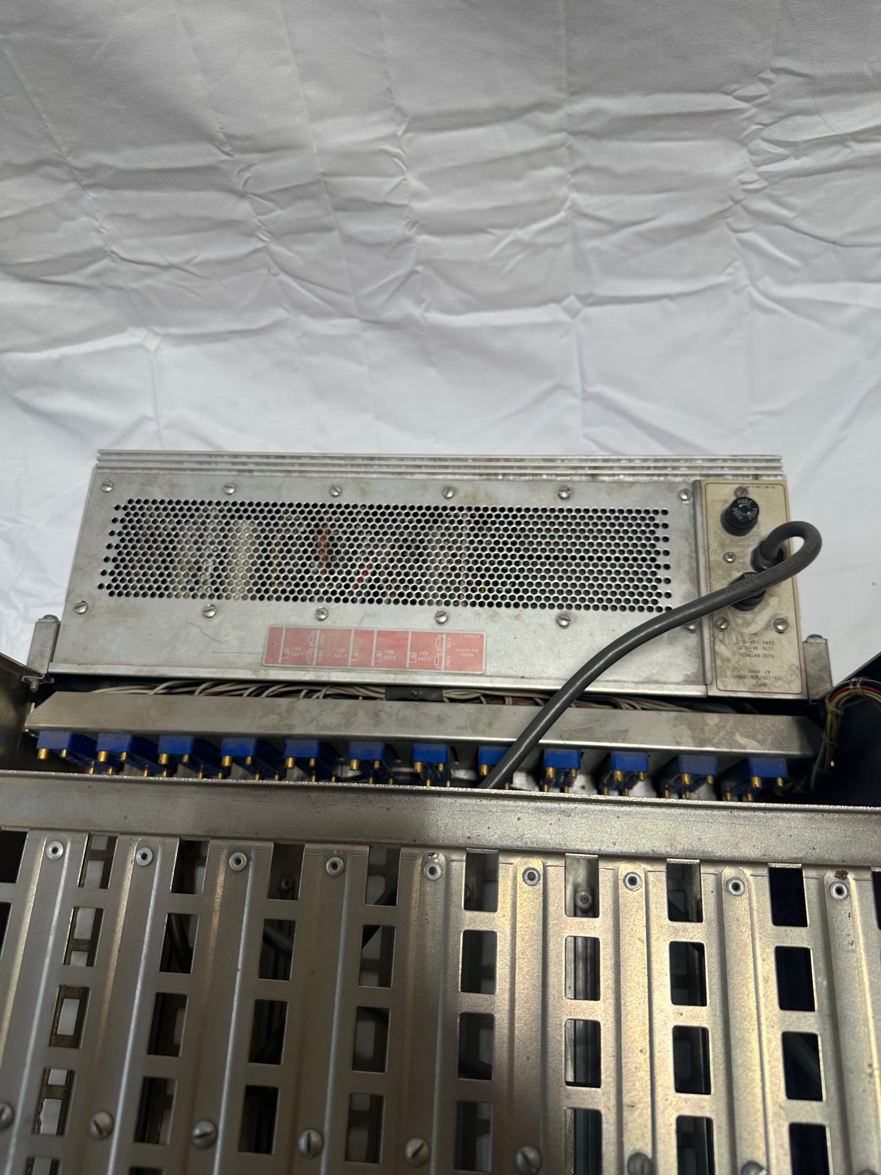 Tennelec Tennebin II NIM bin/crate w/ power view 4