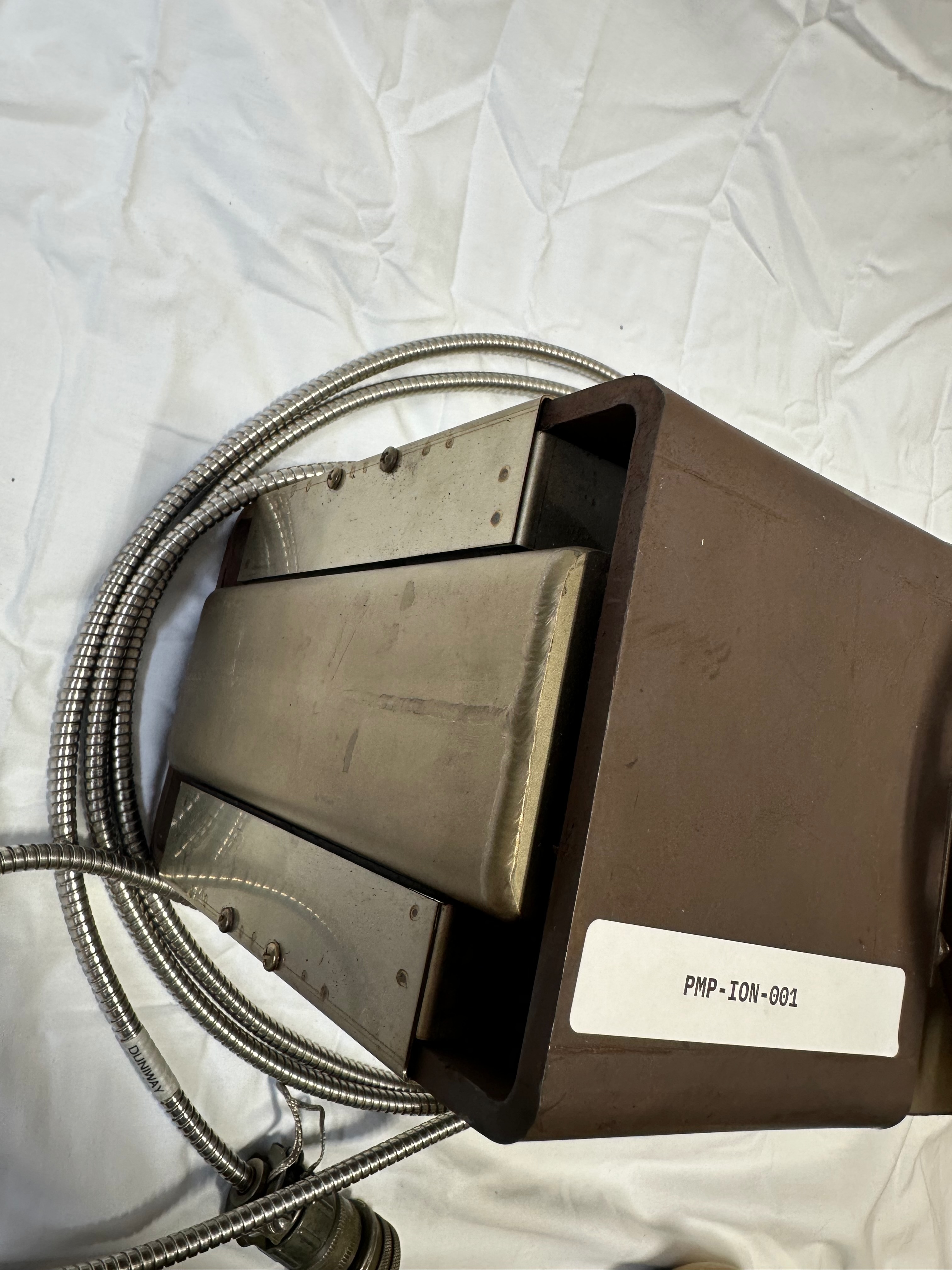 Varian Vacion Triode Ion pump view 3
