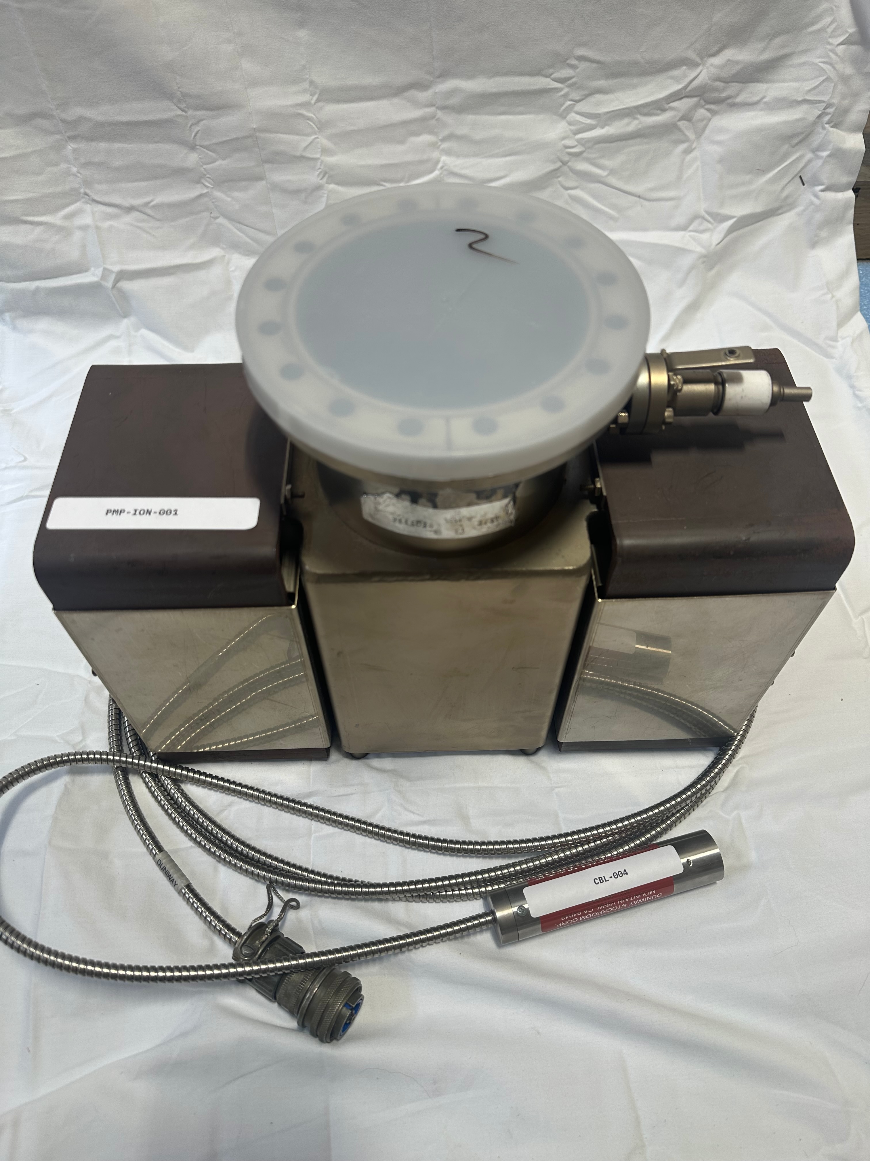 Varian Vacion Triode Ion pump view 5