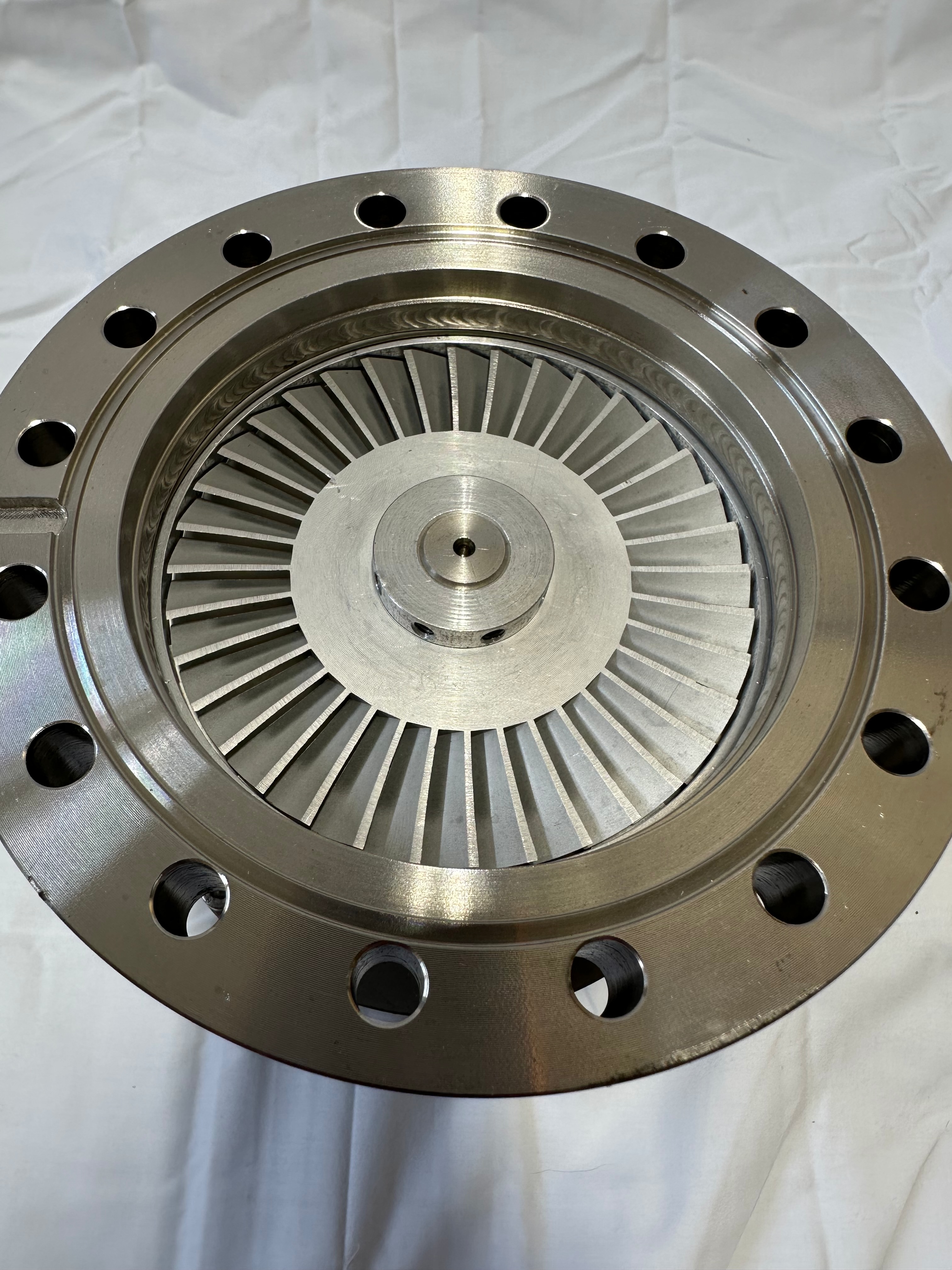 Pfeiffer TPU 110 Turbo pump view 2