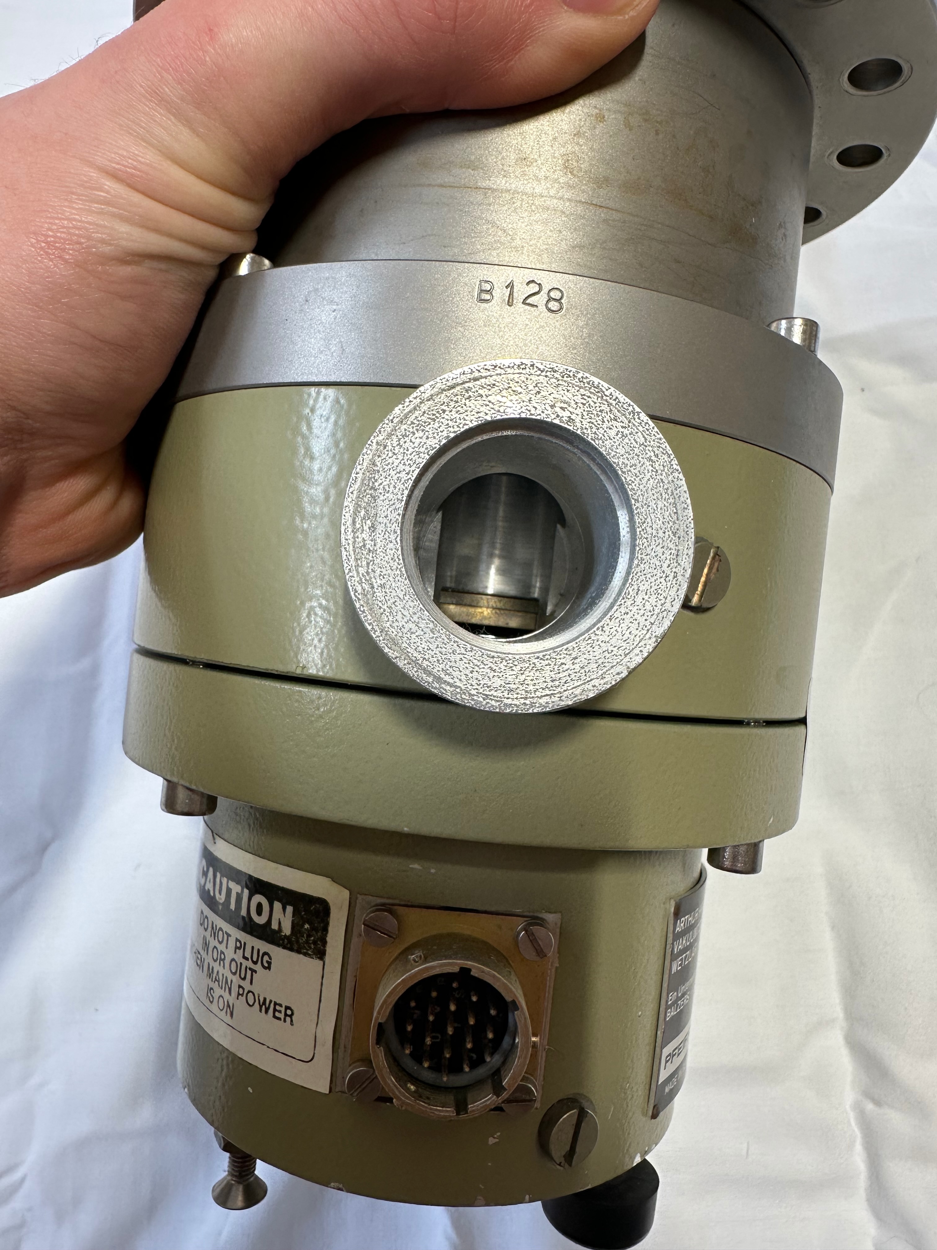 Pfeiffer TPU 110 Turbo pump view 3