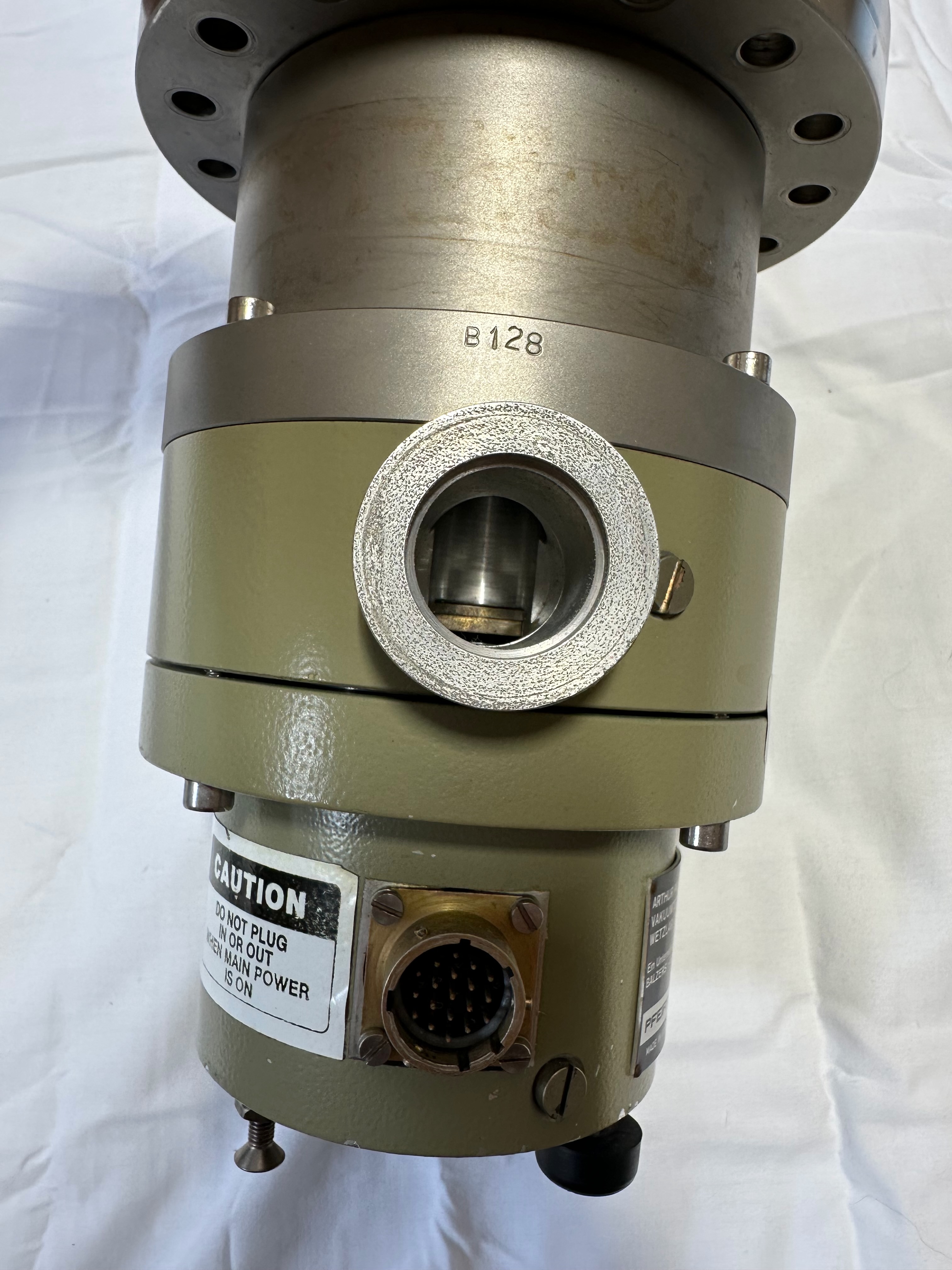 Pfeiffer TPU 110 Turbo pump view 4