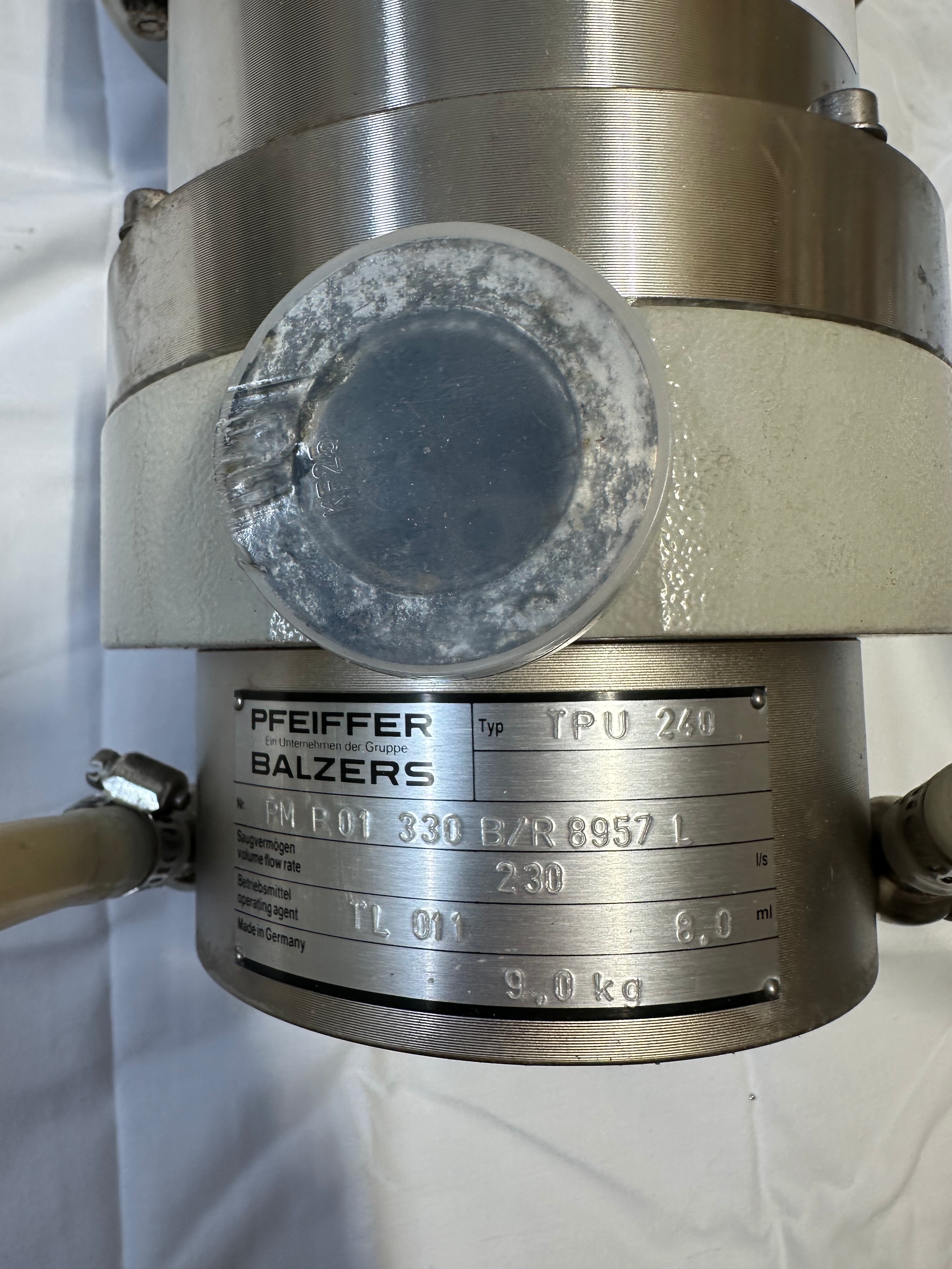 Pfeiffer TPU 240 Turbo pump view 2