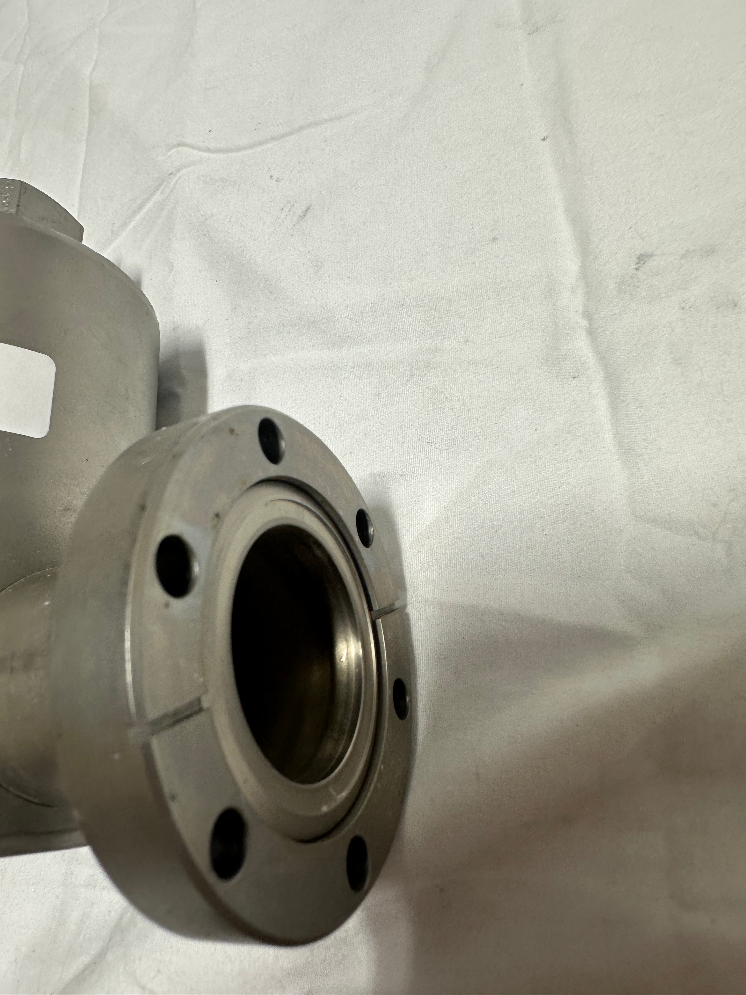 Varian CF2.75 vacuum tee Oil Trap view 2