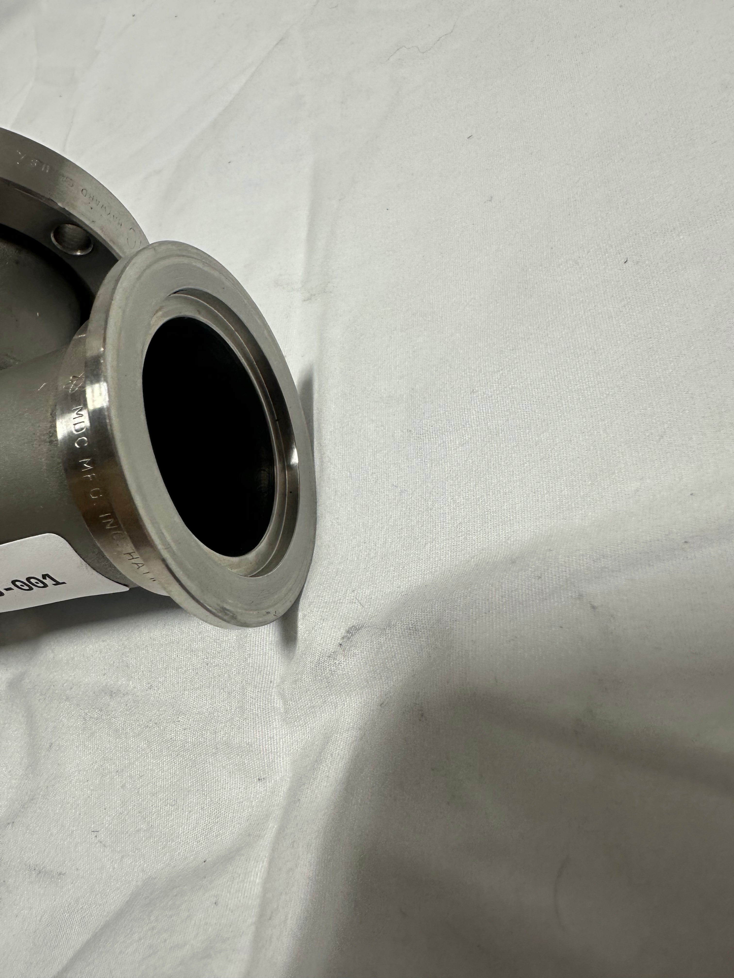 MDC Reducing tee, CF2.75 × CF2.75 × KF40 view 3