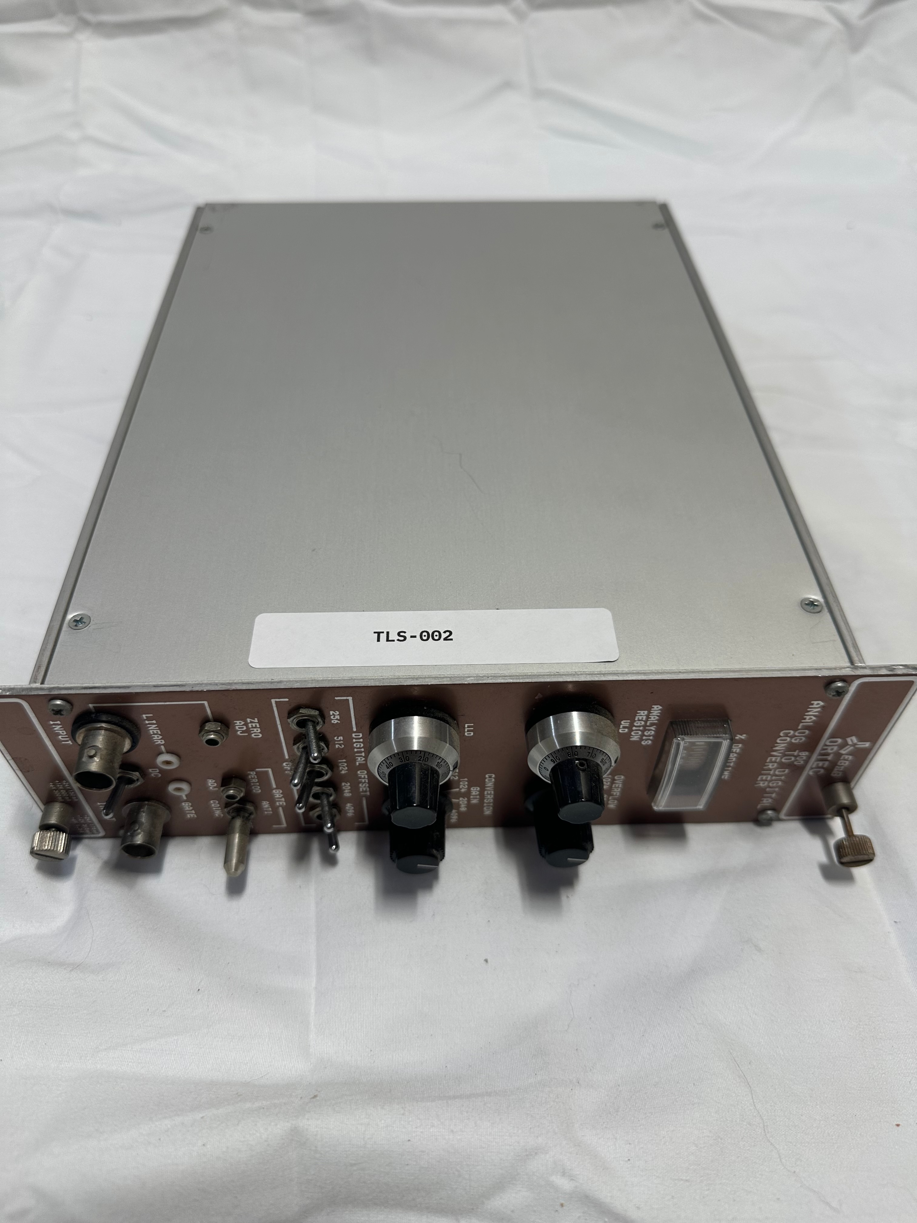 Ortec 800 Ortec 800 Analog to Digital Converter (NIM)