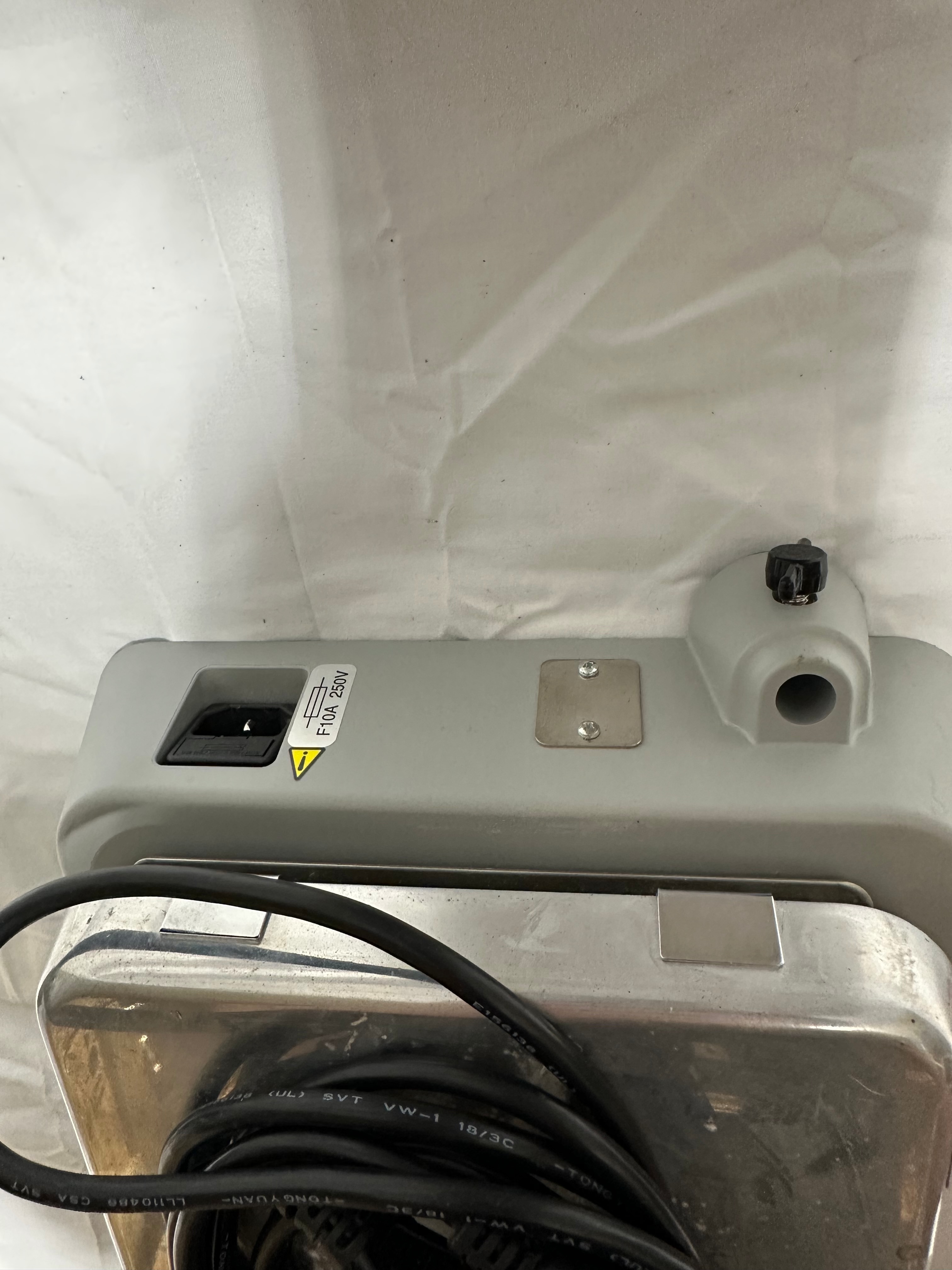 VWR VWR hotplate with magnetic stirrer view 2