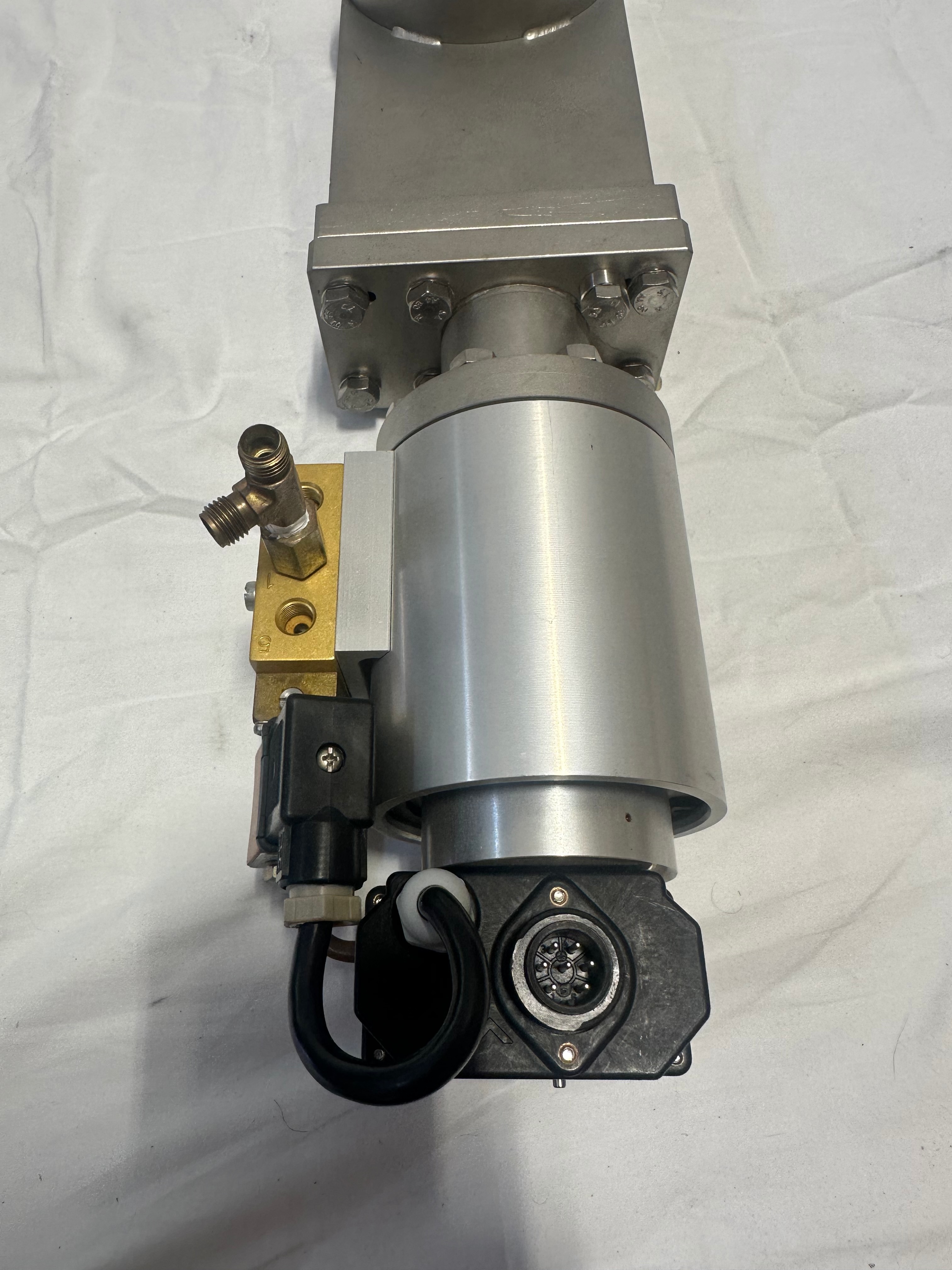 CF4.5 gate valve view 4