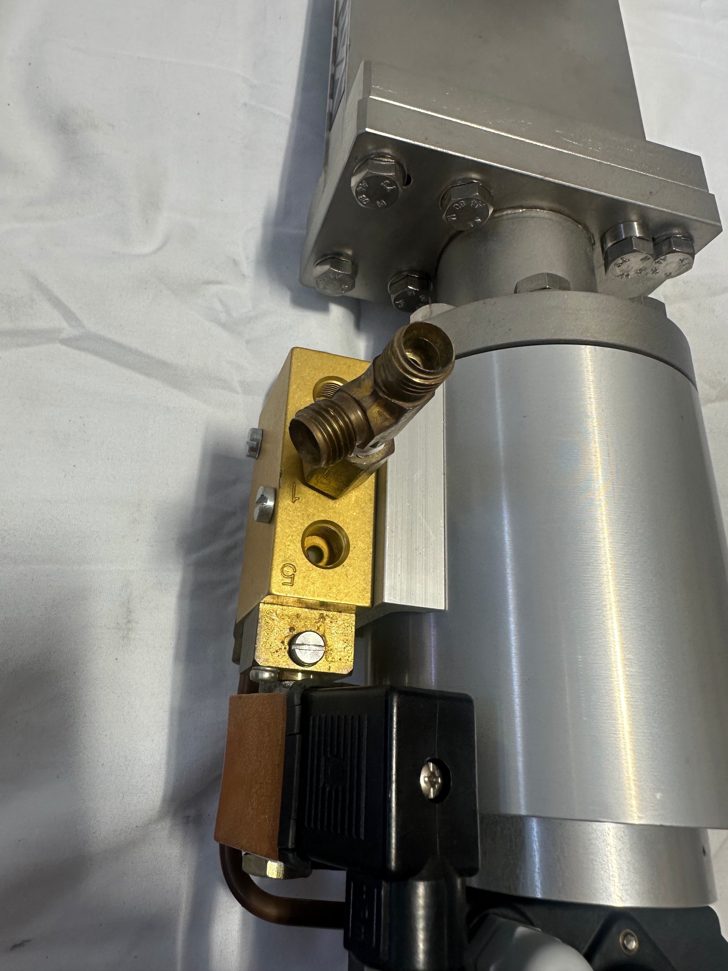 CF4.5 gate valve view 5