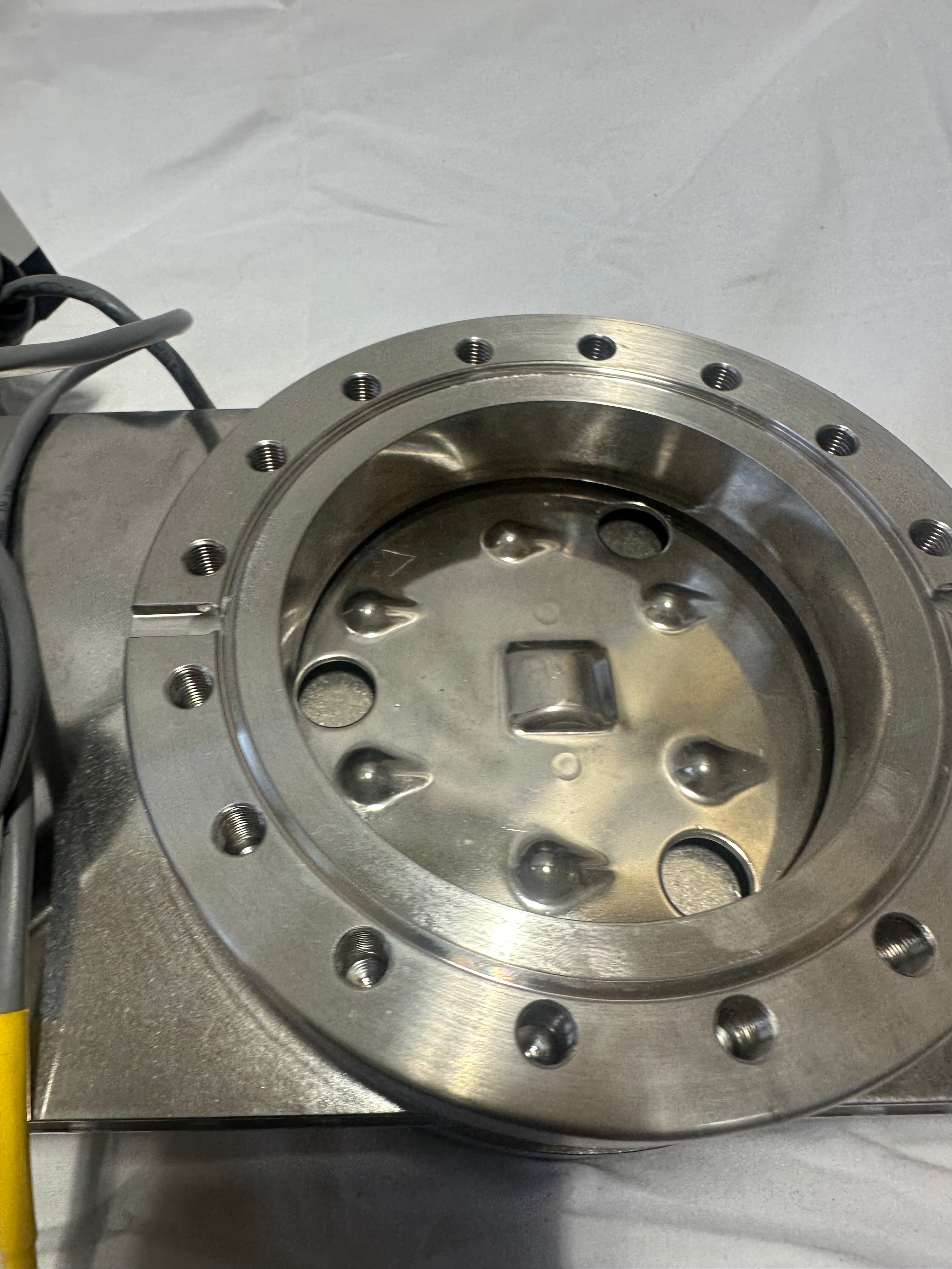 VAT CF6 gate valve view 9