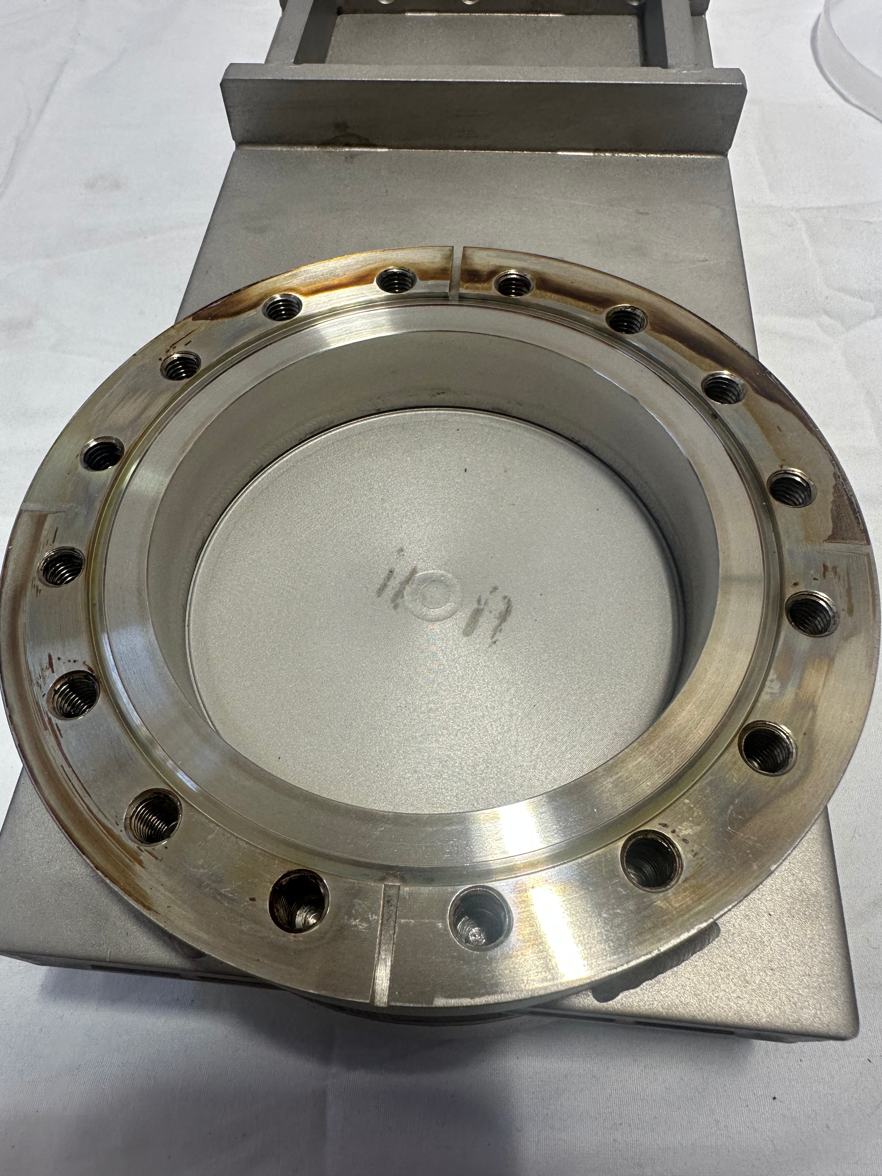CF6 gate valve view 2