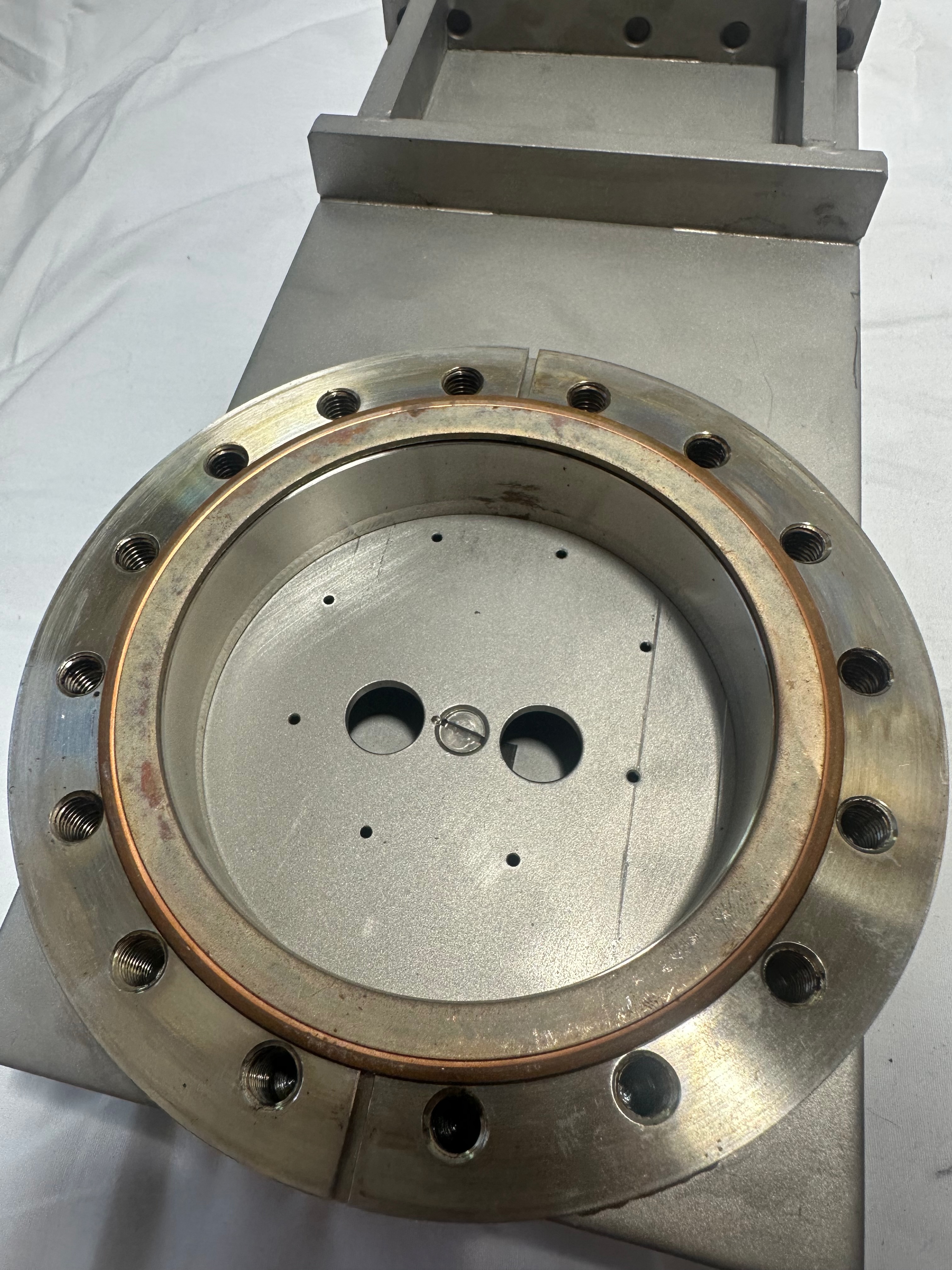 CF6 gate valve view 3