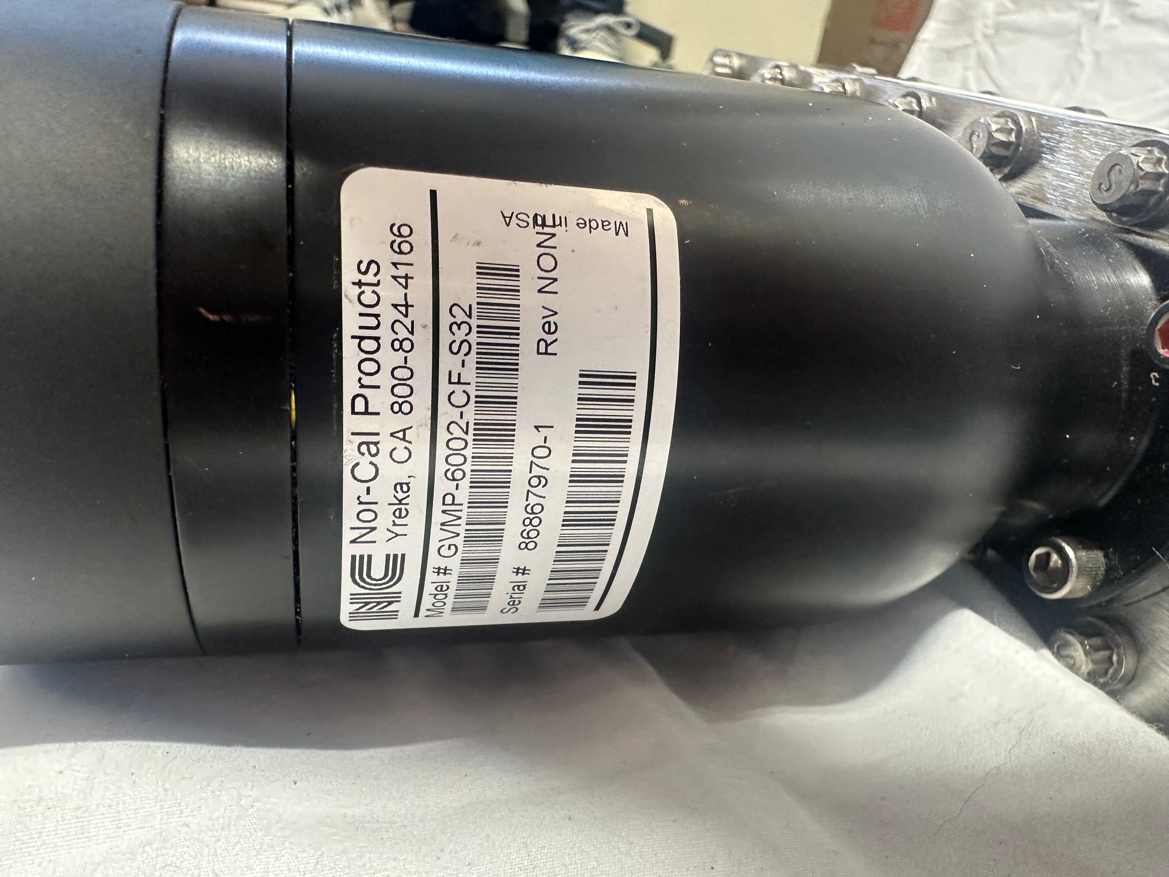 NorCal Products CF8 gate valve view 2