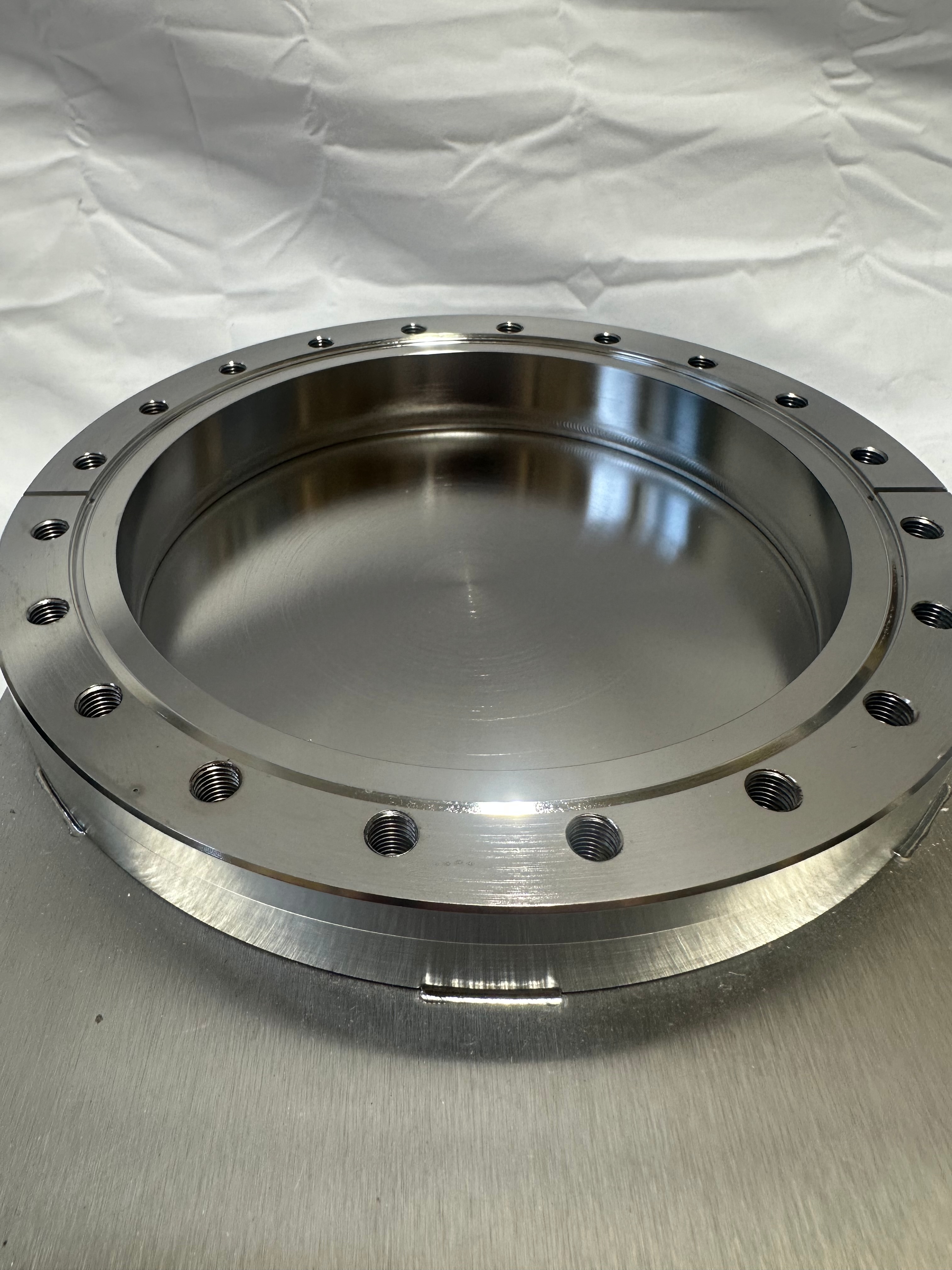 NorCal Products CF8 gate valve view 3